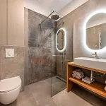 Seafront Marija Apartamento *