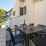 Seafront Marija Apartamento