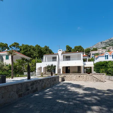 Apartment Seafront Marija Brela