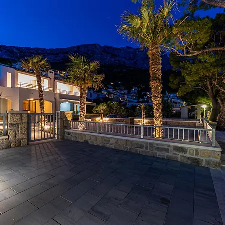 Apartment Seafront Marija Brela