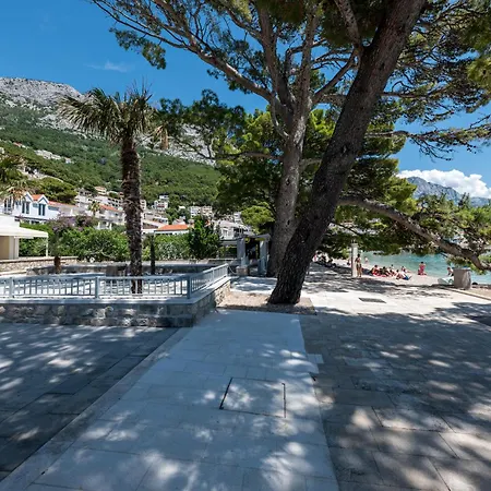 Apartment Seafront Marija