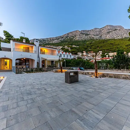 Apartment Seafront Marija Brela