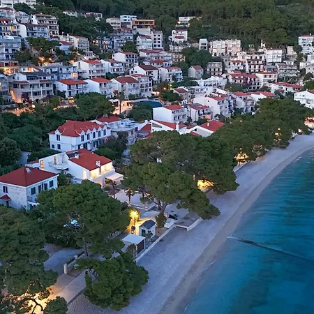 Apartment Seafront Marija *
