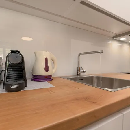 Seafront Marija * Брела