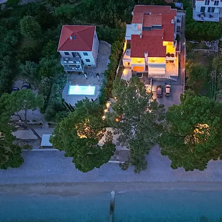 Апартаменты Seafront Marija Брела