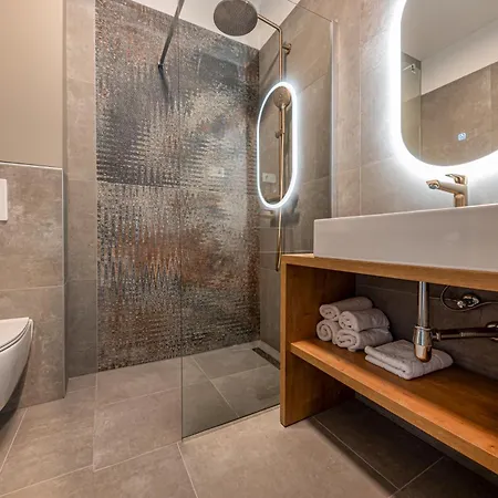 Seafront Marija Брела