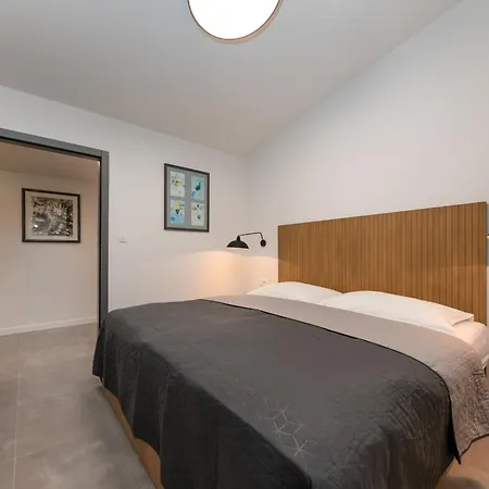 Seafront Marija * Брела