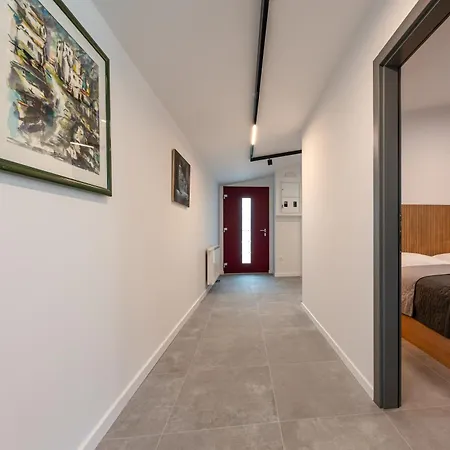 Apartment Seafront Marija Brela