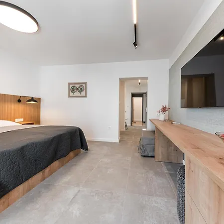 Seafront Marija * Brela